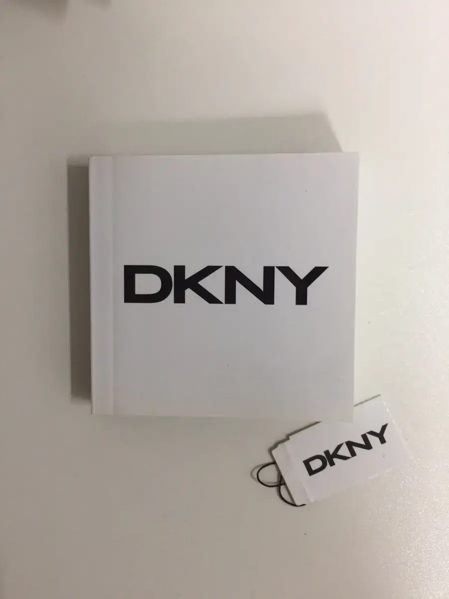 DKNY 미니책자 / 컵받침 인테리어소품 도나카란 뉴욕